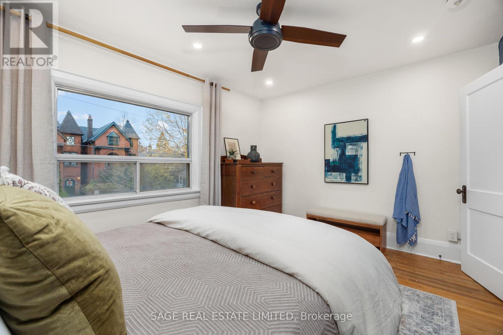 837 Windermere Avenue, Toronto, Ontario M6S 3M5 - Photo 22 - W12551398