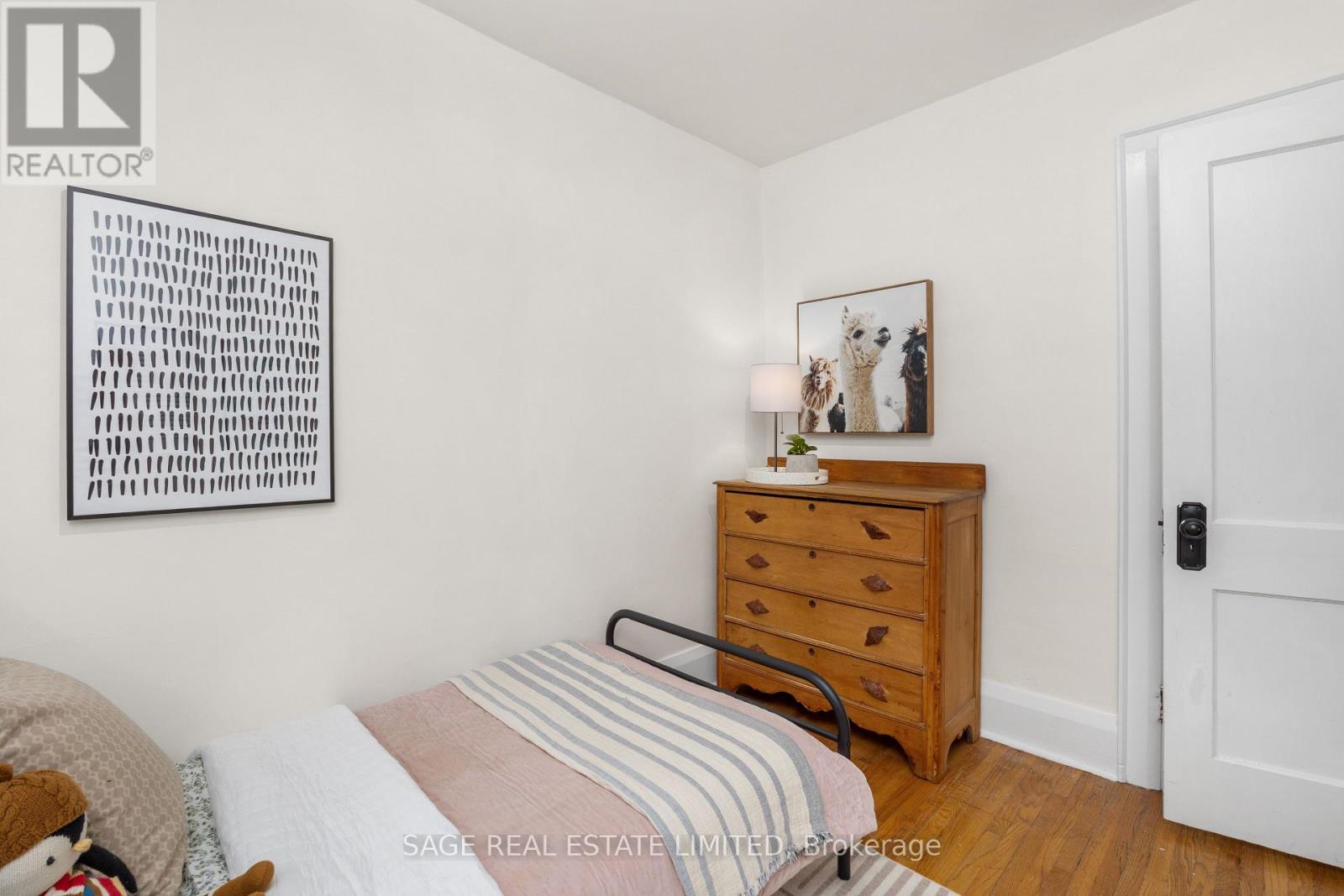 837 Windermere Avenue, Toronto, Ontario M6S 3M5 - Photo 25 - W12551398