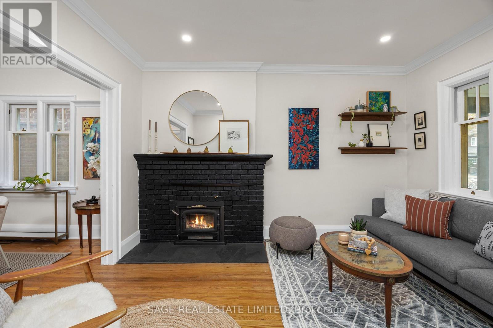 837 Windermere Avenue, Toronto, Ontario M6S 3M5 - Photo 3 - W12551398