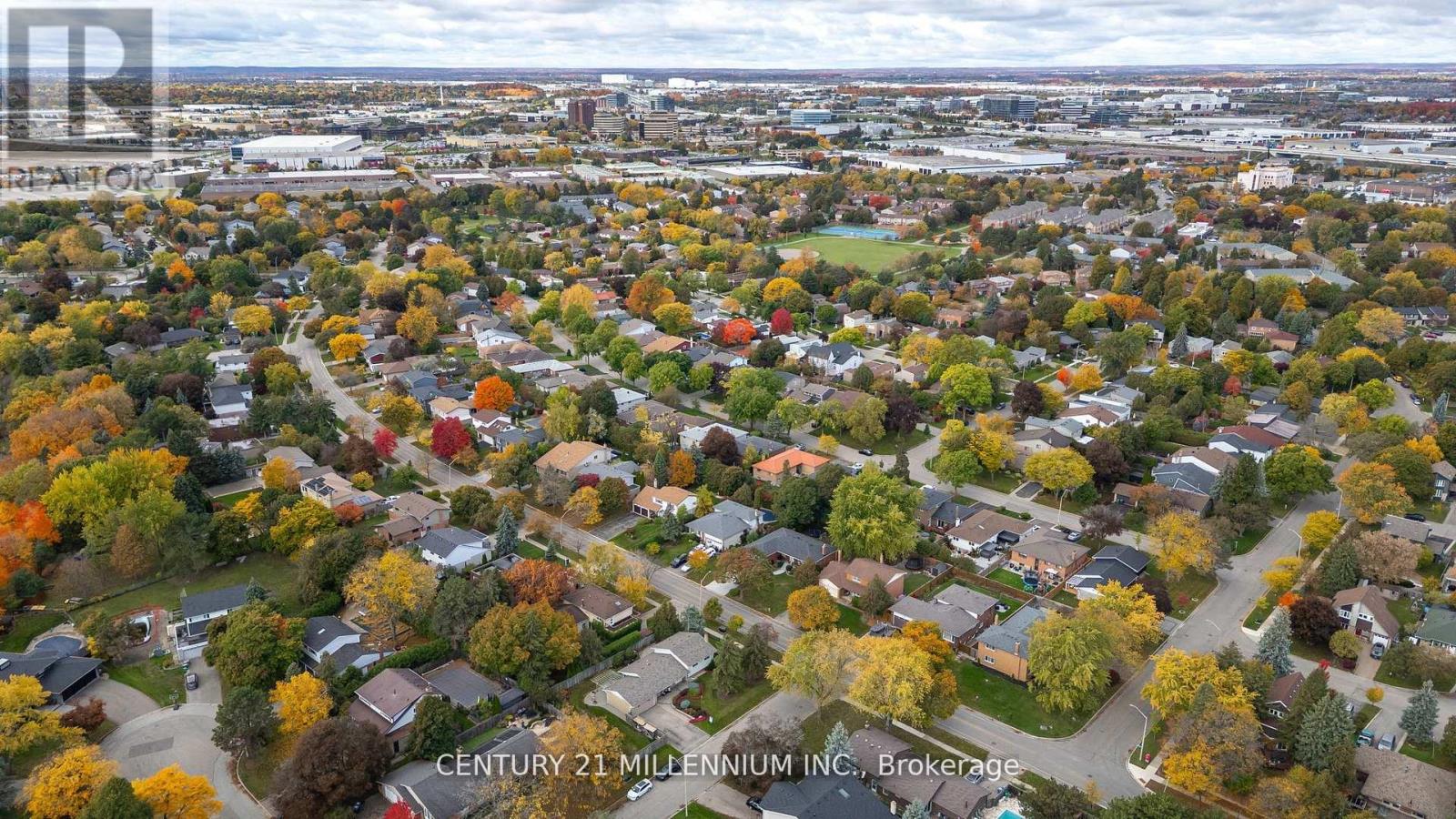 2 Pine Cliff Drive, Mississauga, Ontario  L5N 1E1 - Photo 40 - W12551410