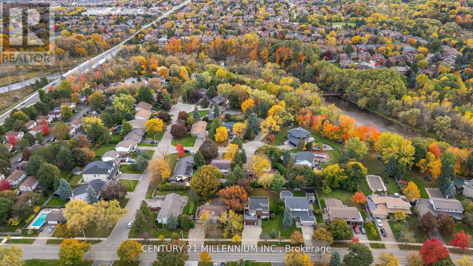 2 Pine Cliff Drive, Mississauga, Ontario  L5N 1E1 - Photo 41 - W12551410