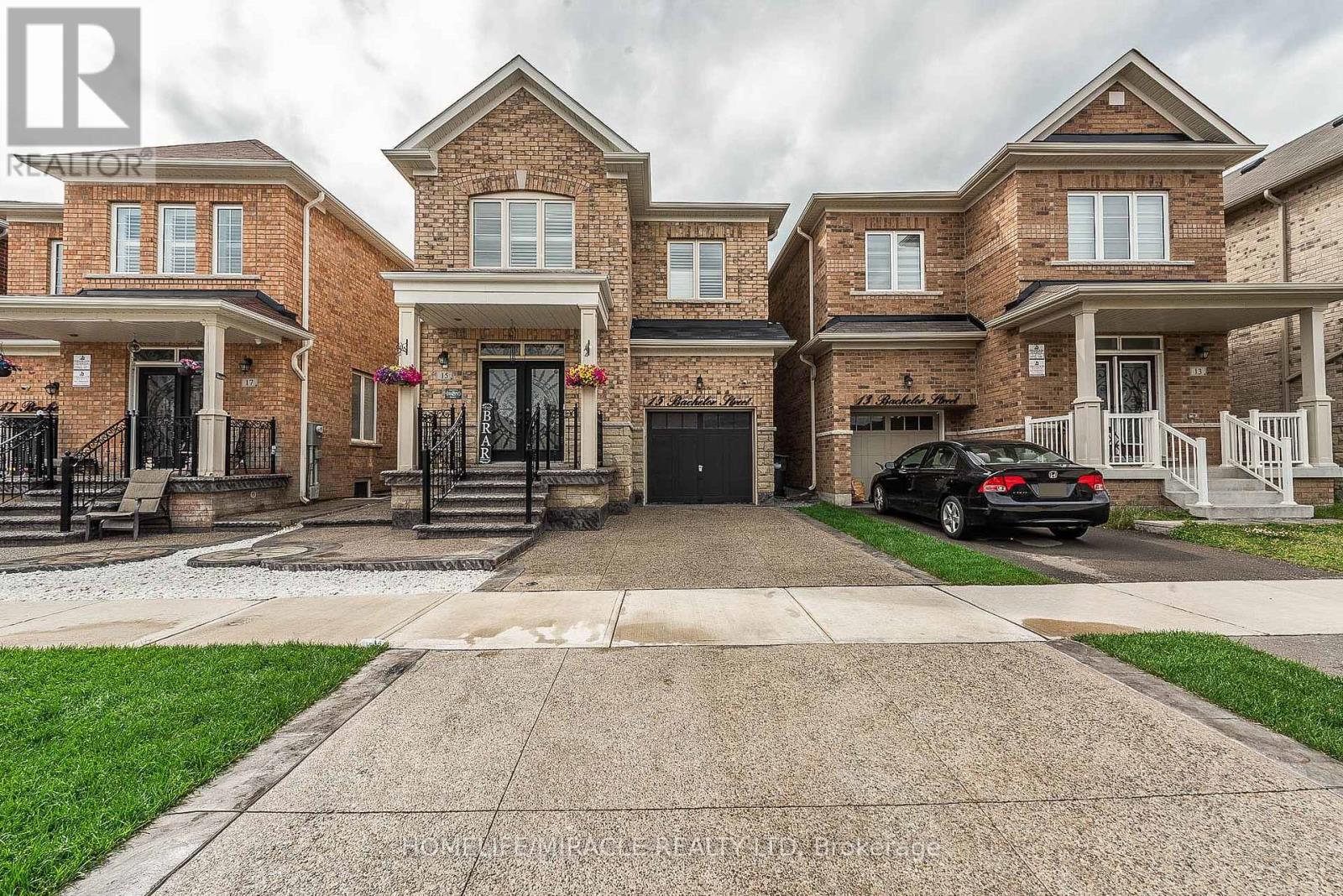 15 BACHELOR STREET, Brampton, Ontario