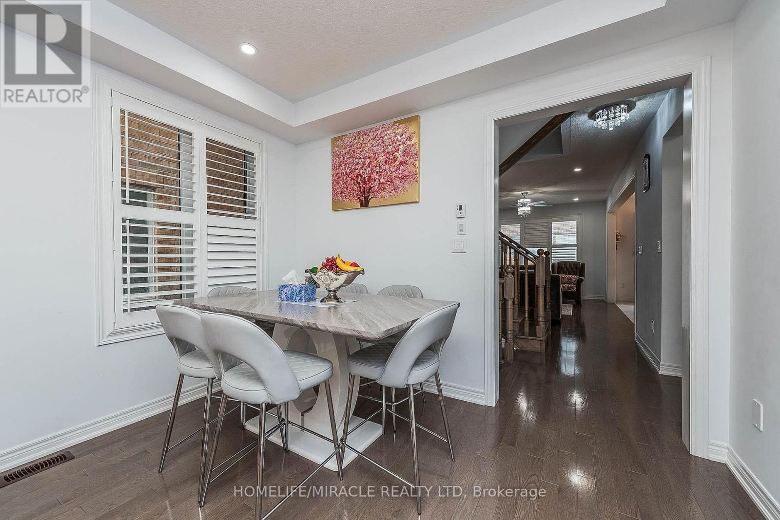 15 Bachelor Street, Brampton, Ontario  L7A 5B1 - Photo 9 - W12551418