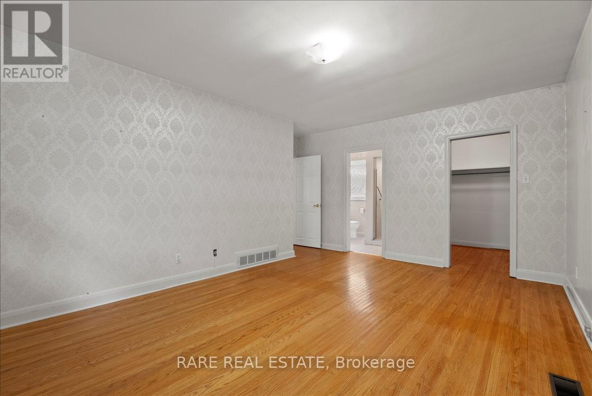 2 Aylesbury Road, Toronto, Ontario  M9A 2M4 - Photo 21 - W12551436