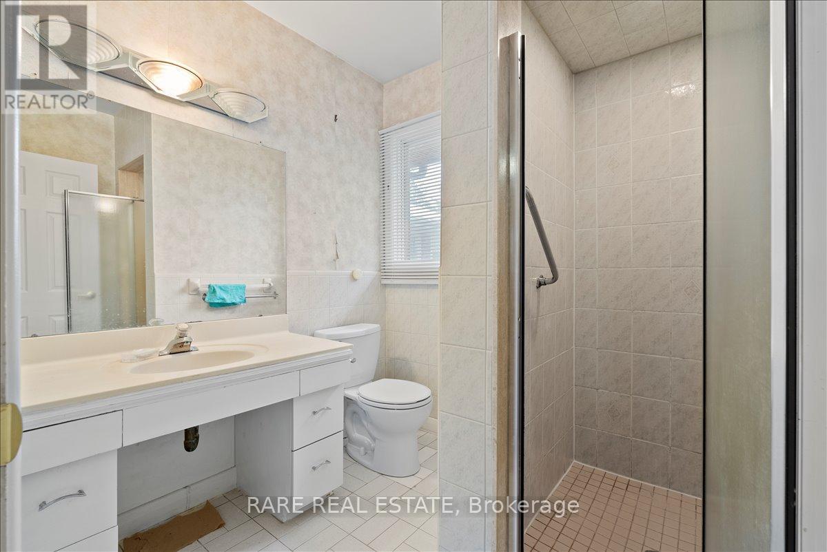 2 Aylesbury Road, Toronto, Ontario  M9A 2M4 - Photo 23 - W12551436