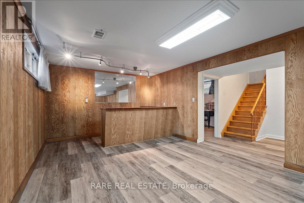 2 Aylesbury Road, Toronto, Ontario  M9A 2M4 - Photo 25 - W12551436