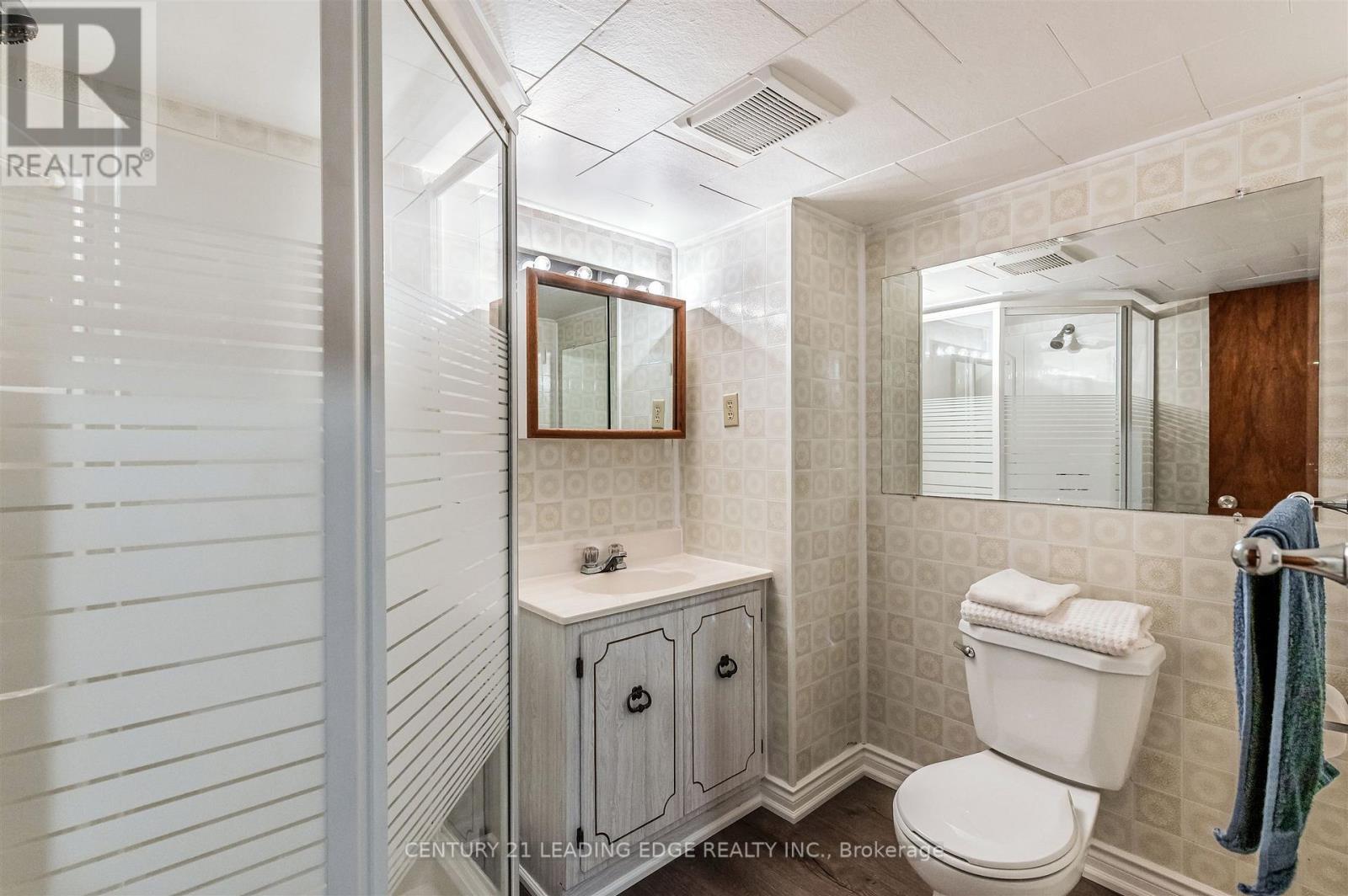 41 Stanley Court, Brampton, Ontario  L6Y 2B1 - Photo 21 - W12551446