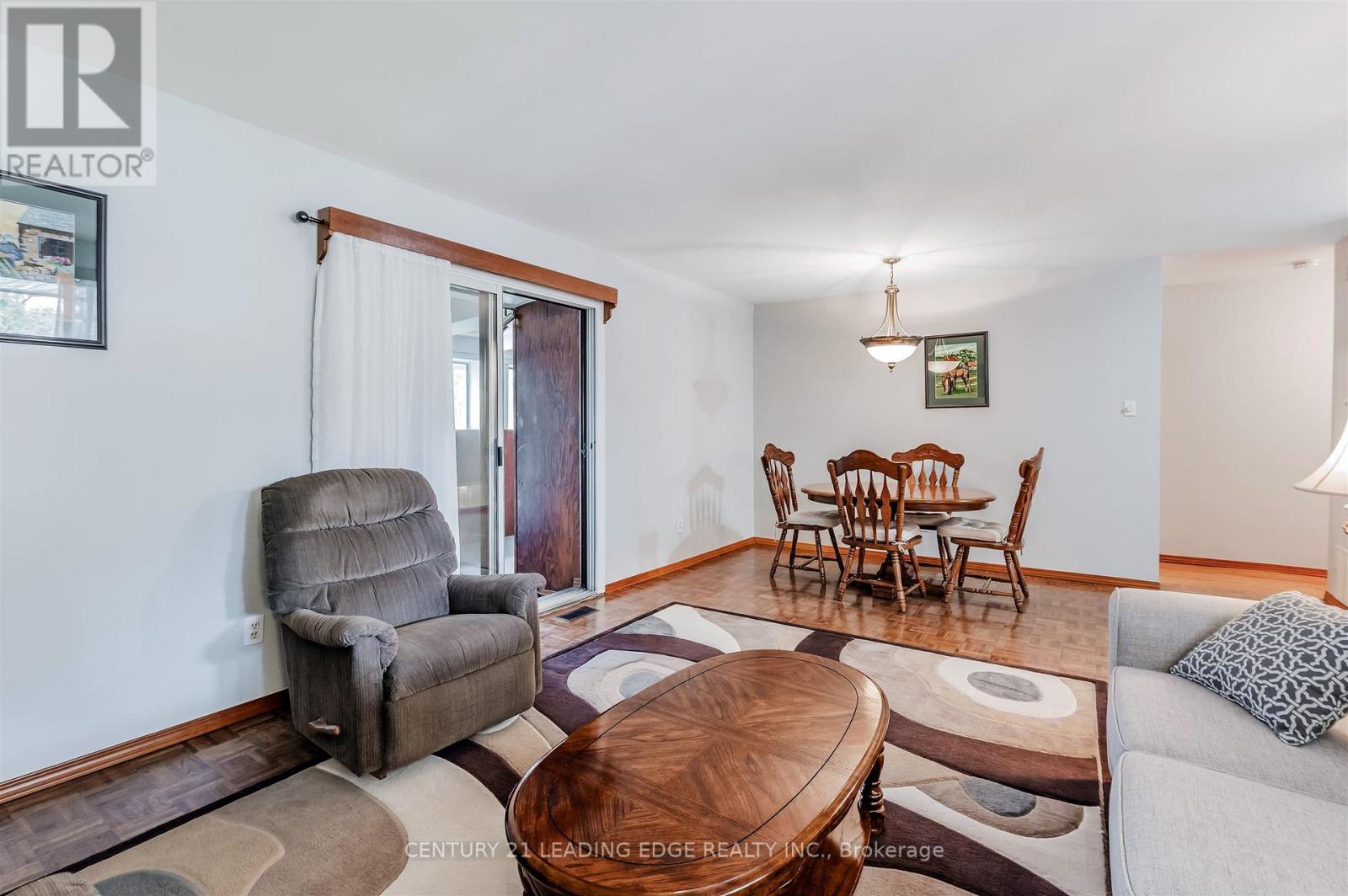 41 Stanley Court, Brampton, Ontario  L6Y 2B1 - Photo 6 - W12551446