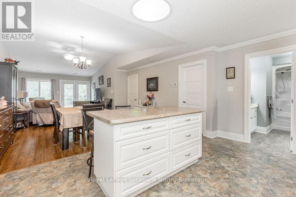 47 Clover Crescent, Wasaga Beach, Ontario L9Z 0G4 - Photo 7 - S12551598