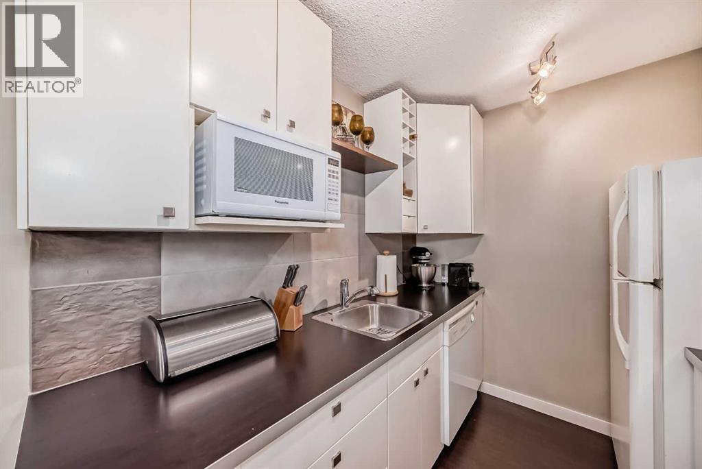 554 Whitehill Place Ne, Calgary, Alberta  T1Y 3G8 - Photo 10 - A2256198