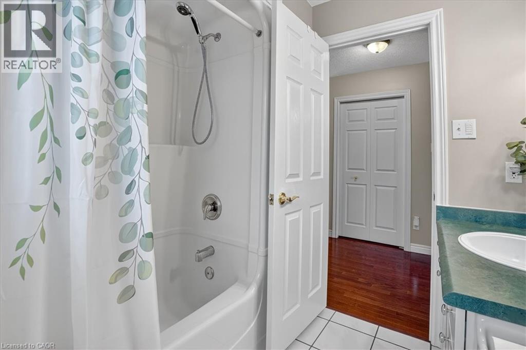 166 Bridgewater Crescent, Waterloo, Ontario  N2T 2M1 - Photo 35 - 40786205