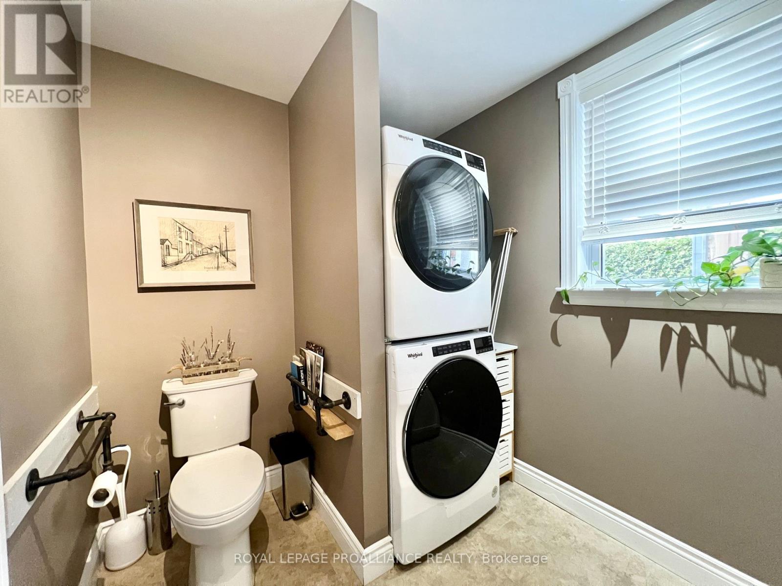 212 Foster Avenue, Belleville, Ontario K8N 3R2 - Photo 16 - X12551546