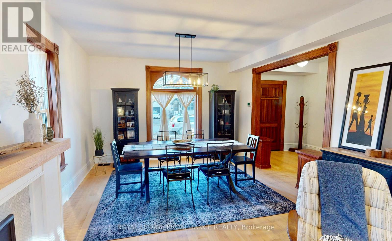 212 Foster Avenue, Belleville, Ontario K8N 3R2 - Photo 5 - X12551546