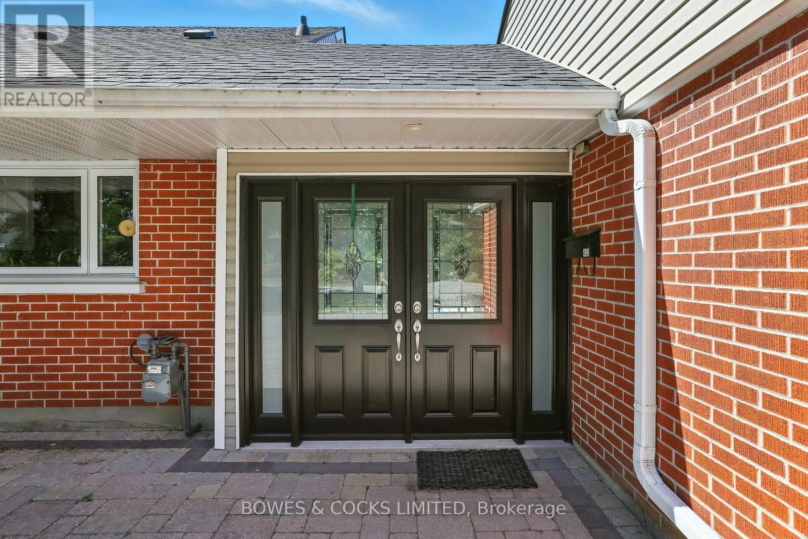 433 Manorhill Avenue, Peterborough, Ontario K9J 6H7 - Photo 3 - X12551552