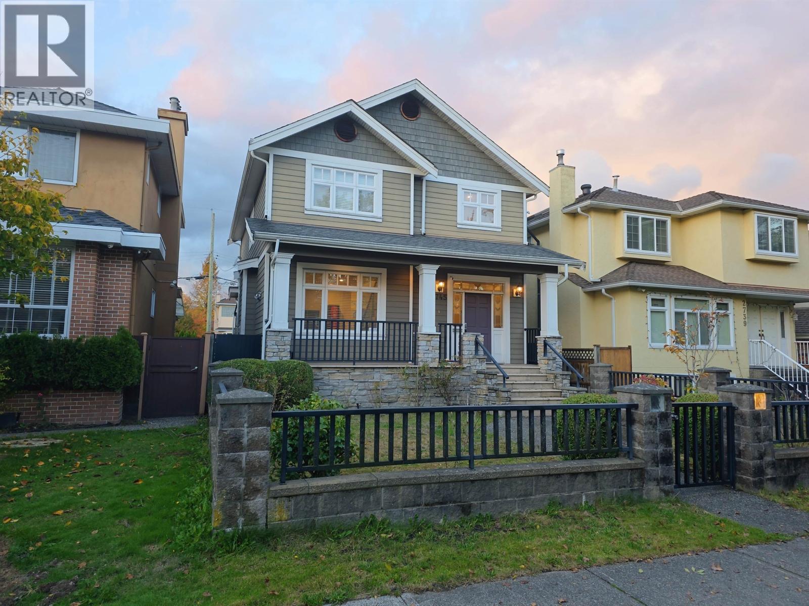2745 W 19TH AVENUE, Vancouver, British Columbia