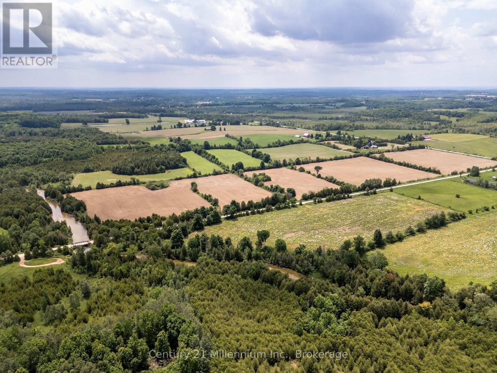 135389 Concession 8 Road, Chatsworth, Ontario N0H 1K0 - Photo 11 - X12551506