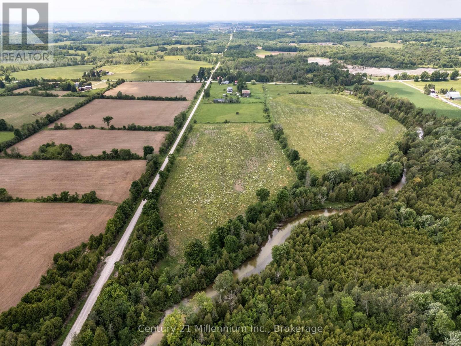 135389 Concession 8 Road, Chatsworth, Ontario N0H 1K0 - Photo 13 - X12551506