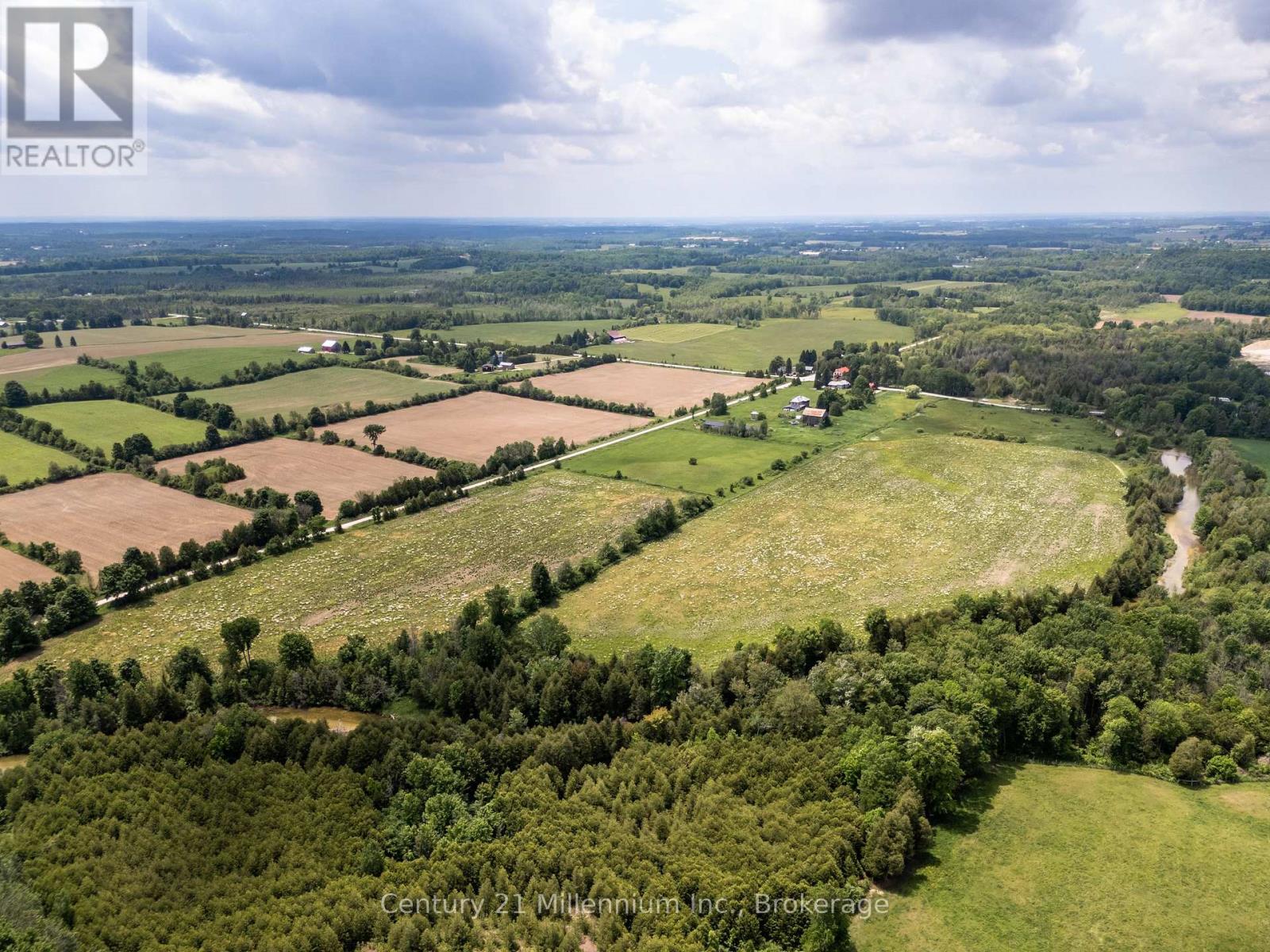 135389 Concession 8 Road, Chatsworth, Ontario N0H 1K0 - Photo 19 - X12551506