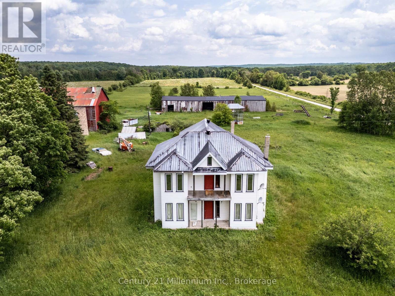 135389 Concession 8 Road, Chatsworth, Ontario N0H 1K0 - Photo 27 - X12551506