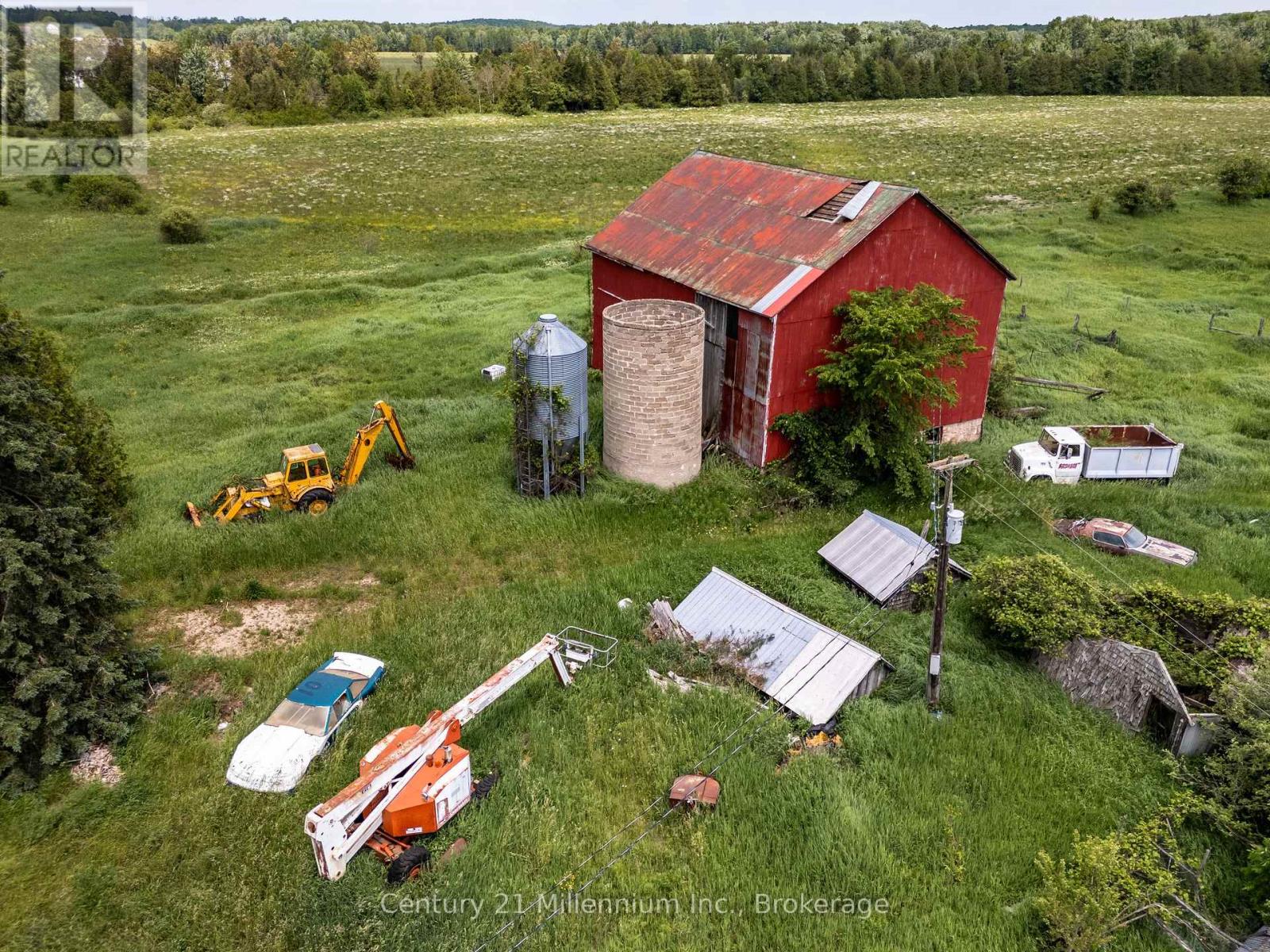 135389 Concession 8 Road, Chatsworth, Ontario N0H 1K0 - Photo 29 - X12551506