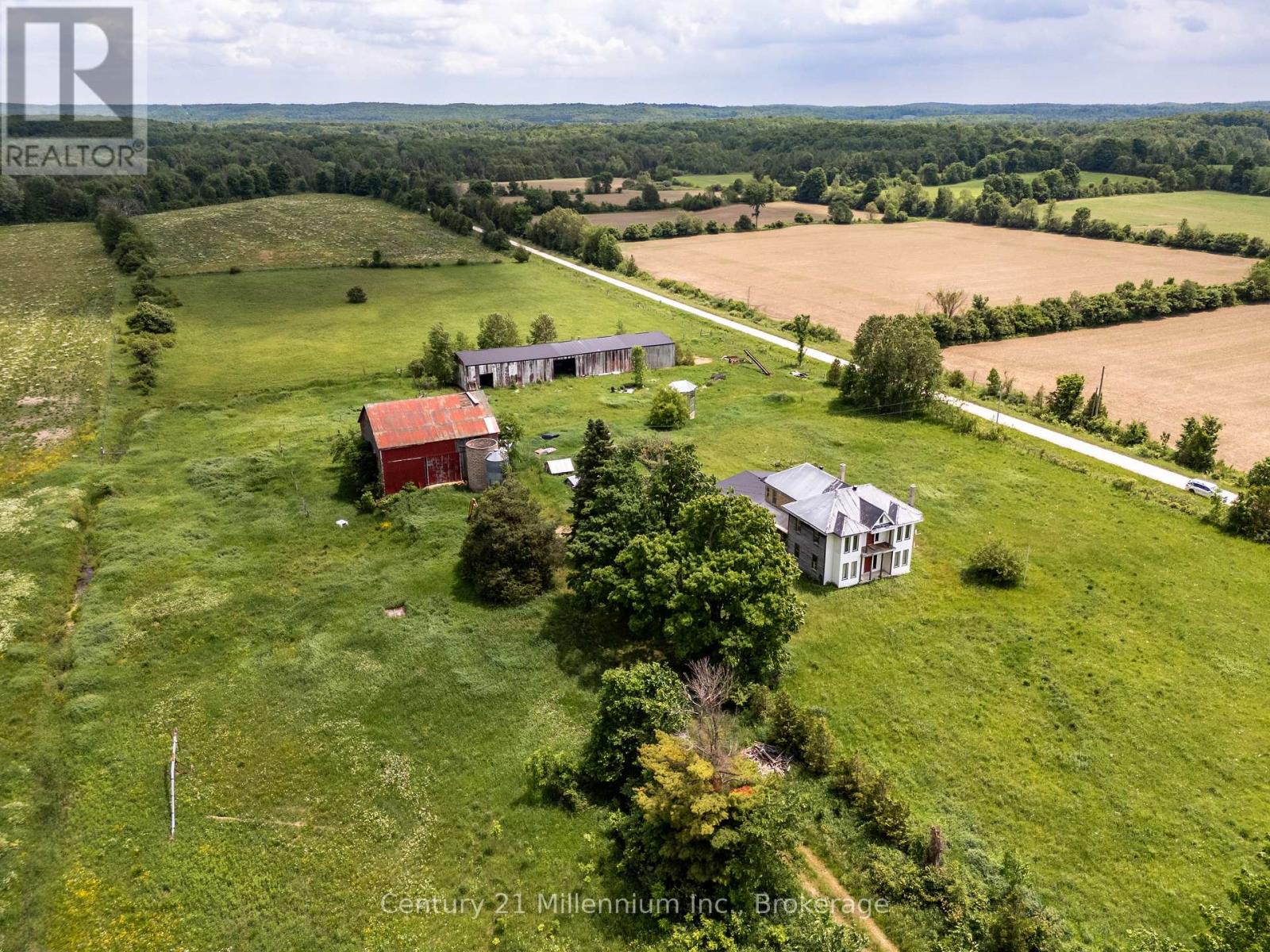 135389 Concession 8 Road, Chatsworth, Ontario N0H 1K0 - Photo 31 - X12551506