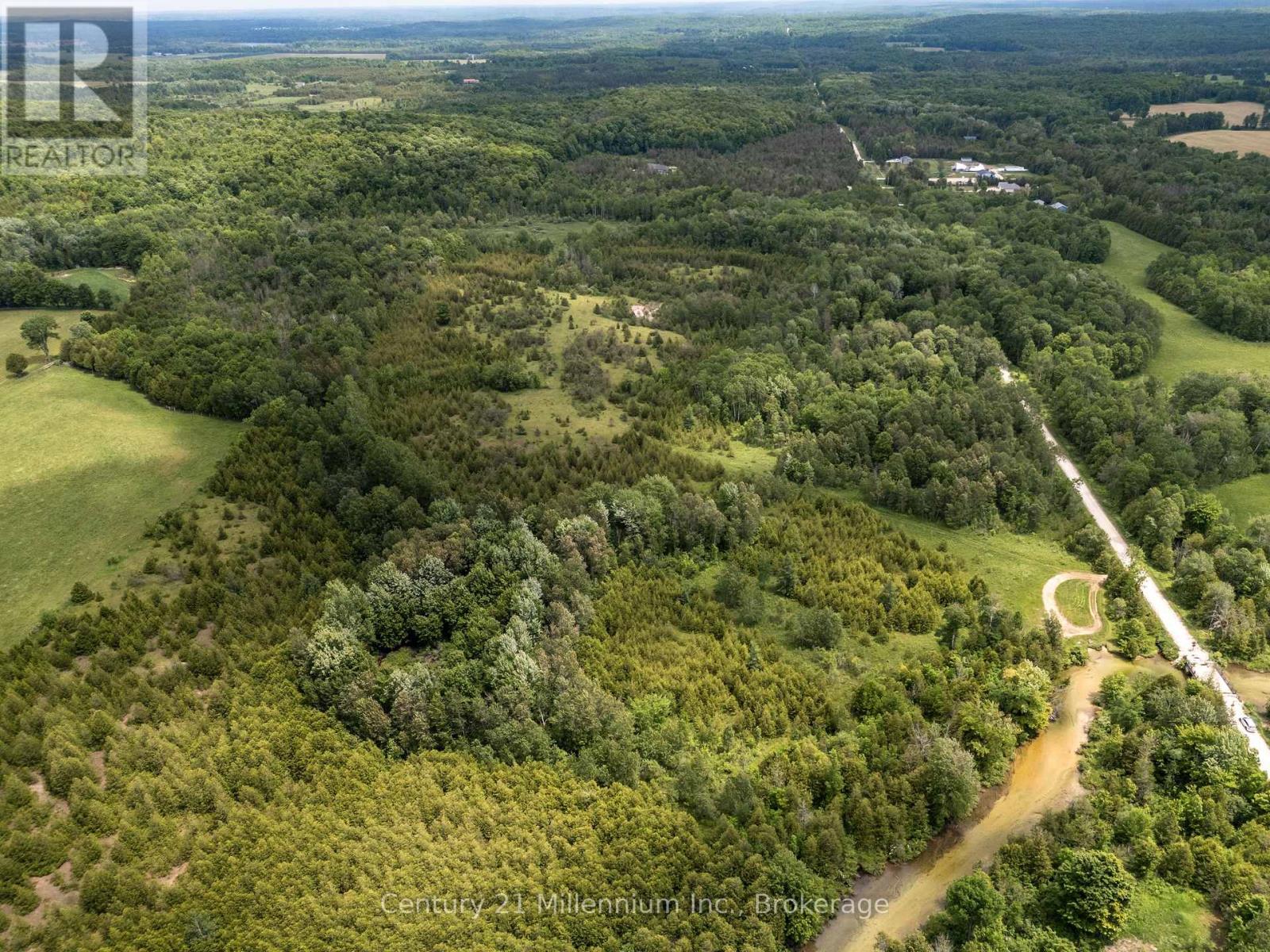 135389 Concession 8 Road, Chatsworth, Ontario N0H 1K0 - Photo 33 - X12551506