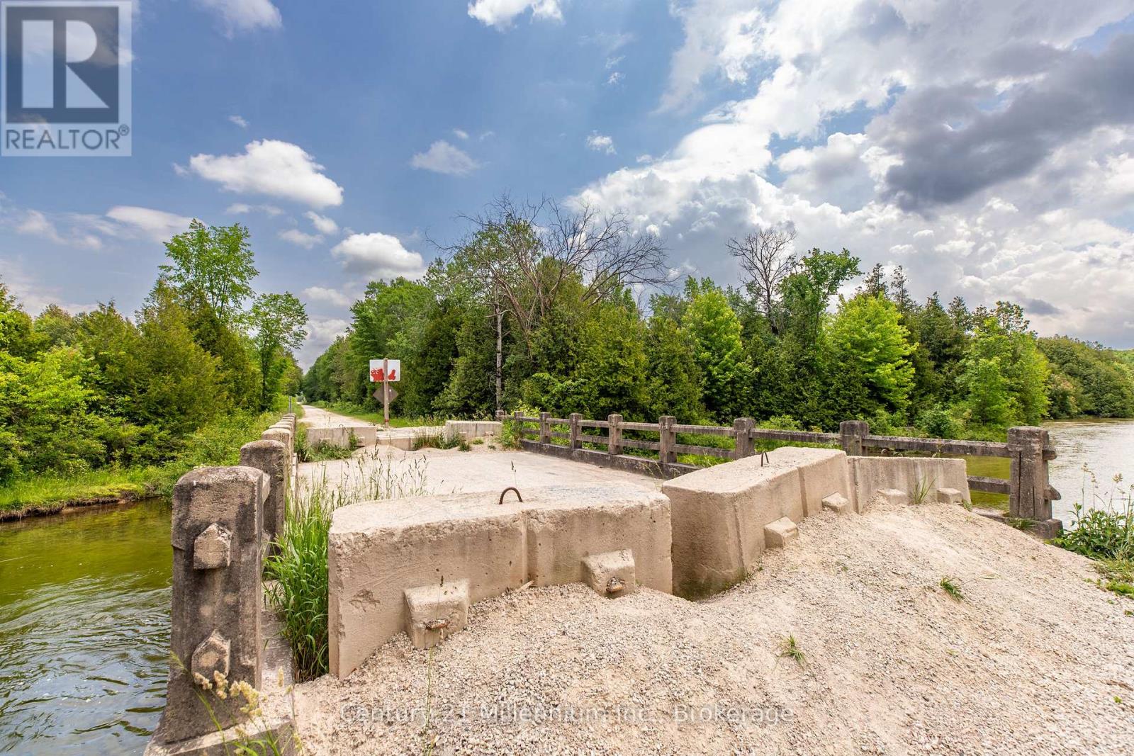 135389 Concession 8 Road, Chatsworth, Ontario N0H 1K0 - Photo 38 - X12551506