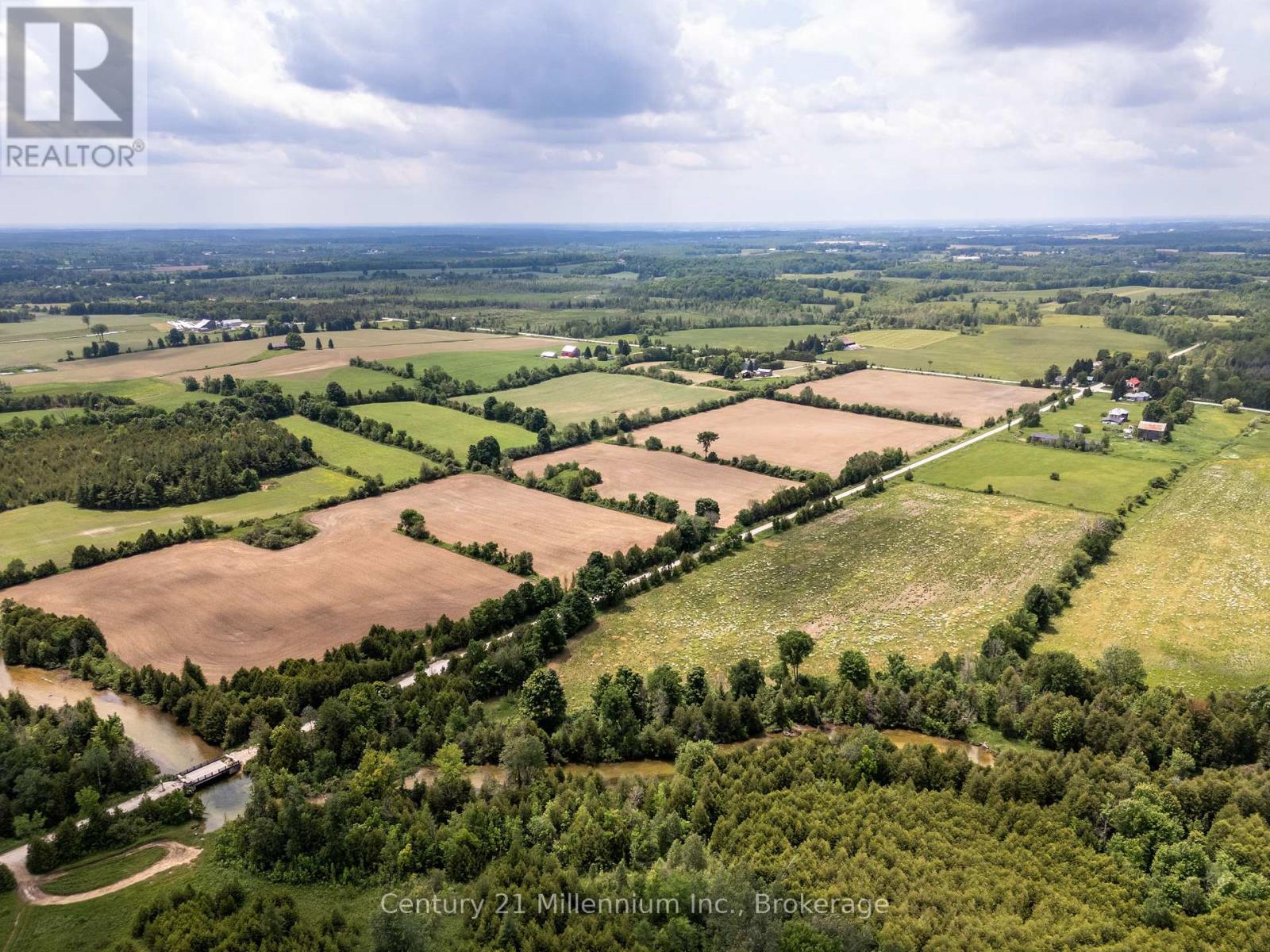 135389 Concession 8 Road, Chatsworth, Ontario N0H 1K0 - Photo 5 - X12551506