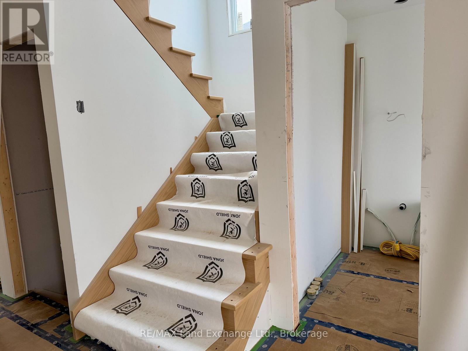 962 Bogdanovic Way, Huron-Kinloss, Ontario N2Z 0H4 - Photo 10 - X12551532