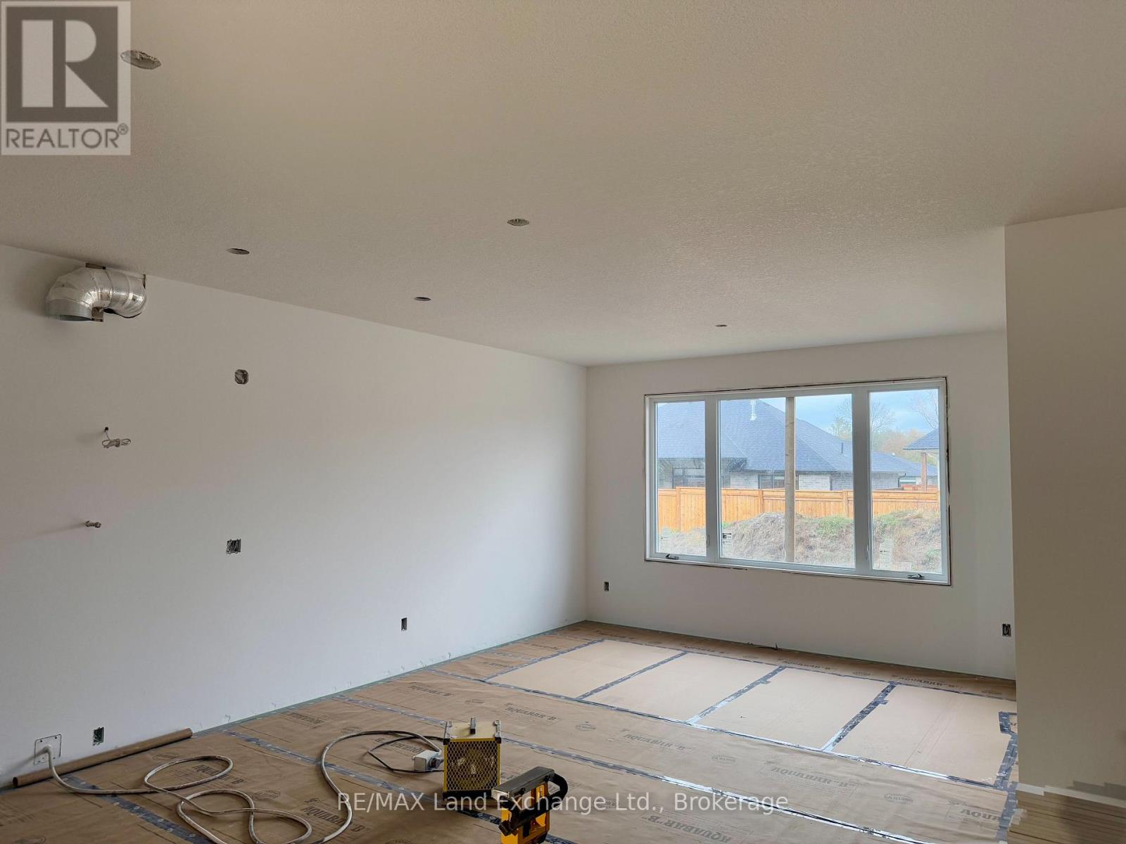 962 Bogdanovic Way, Huron-Kinloss, Ontario N2Z 0H4 - Photo 9 - X12551532