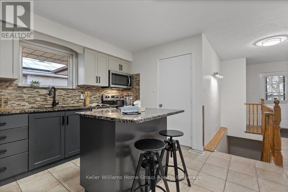 113 Rushbrook Drive, Kitchener, Ontario N2E 3C8 - Photo 14 - X12551646