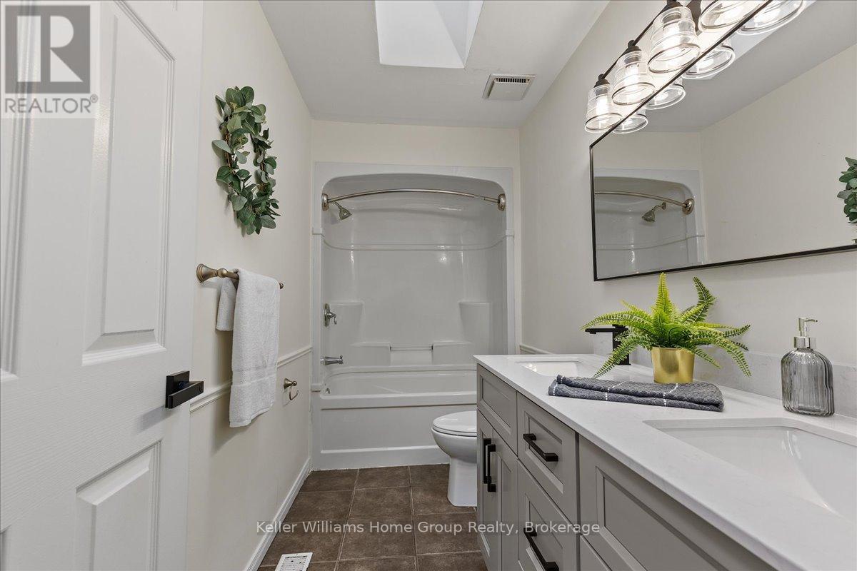 113 Rushbrook Drive, Kitchener, Ontario N2E 3C8 - Photo 16 - X12551646