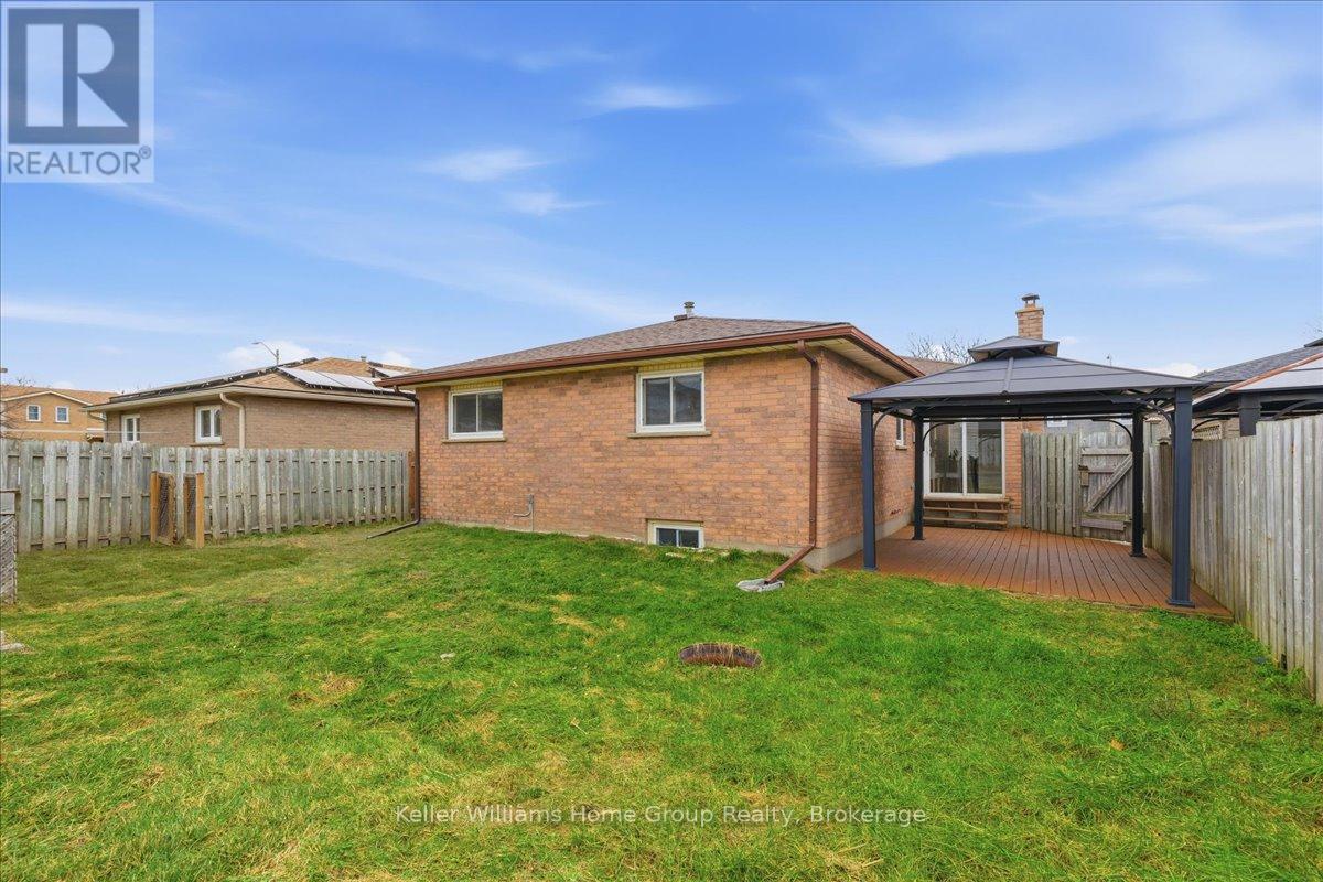 113 Rushbrook Drive, Kitchener, Ontario N2E 3C8 - Photo 33 - X12551646