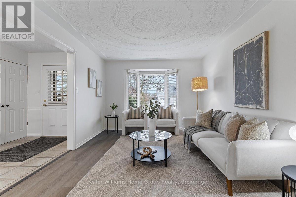 113 Rushbrook Drive, Kitchener, Ontario N2E 3C8 - Photo 5 - X12551646