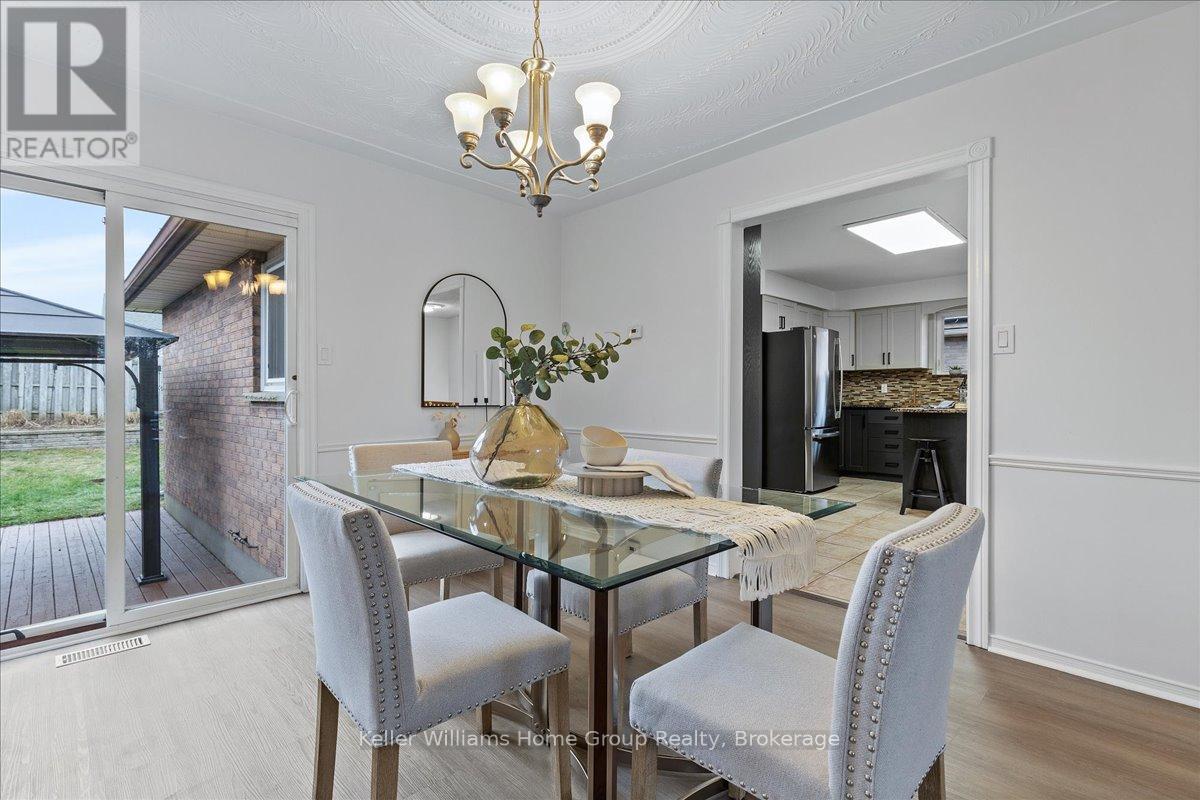 113 Rushbrook Drive, Kitchener, Ontario N2E 3C8 - Photo 7 - X12551646