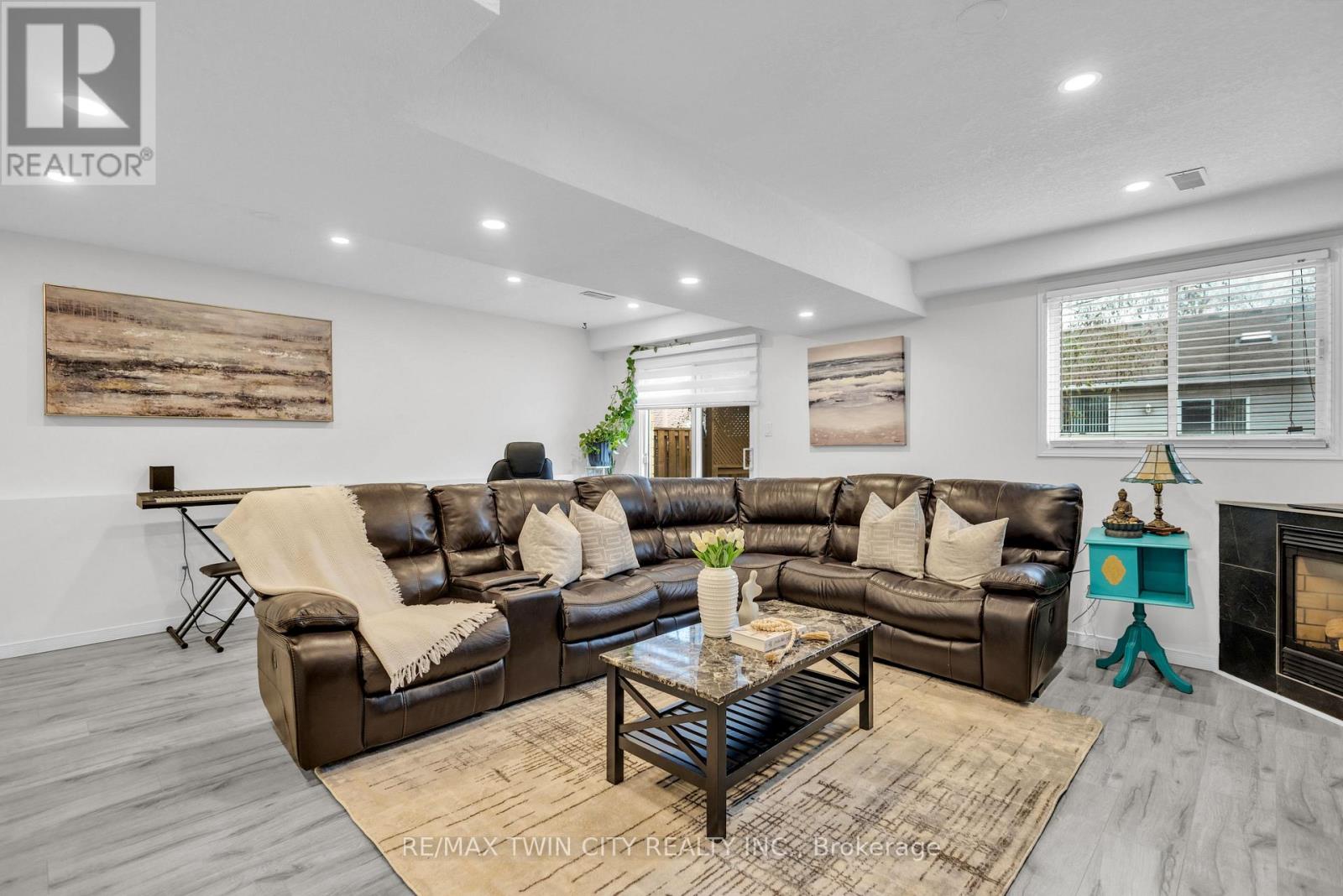 9 Bush Clover Crescent, Kitchener, Ontario  N2E 3P9 - Photo 13 - X12551444