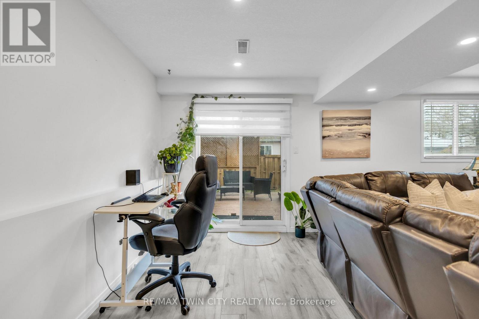 9 Bush Clover Crescent, Kitchener, Ontario  N2E 3P9 - Photo 15 - X12551444