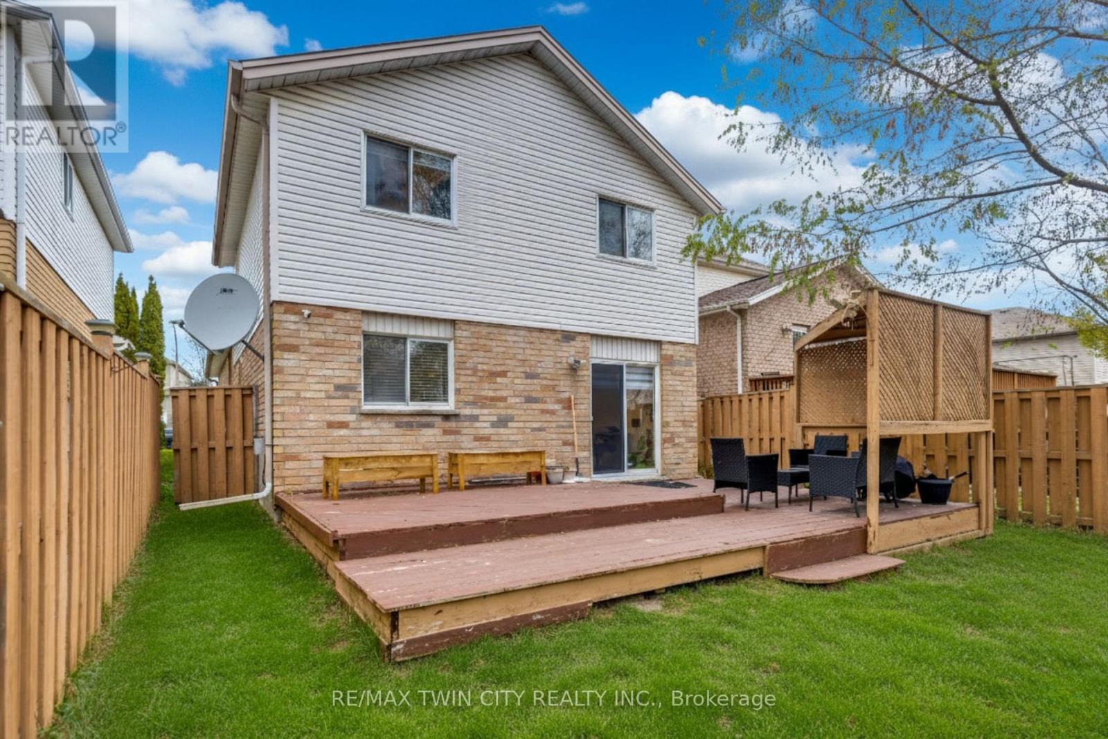 9 Bush Clover Crescent, Kitchener, Ontario  N2E 3P9 - Photo 31 - X12551444