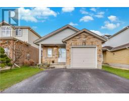 9 BUSH CLOVER CRESCENT, Kitchener, Ontario