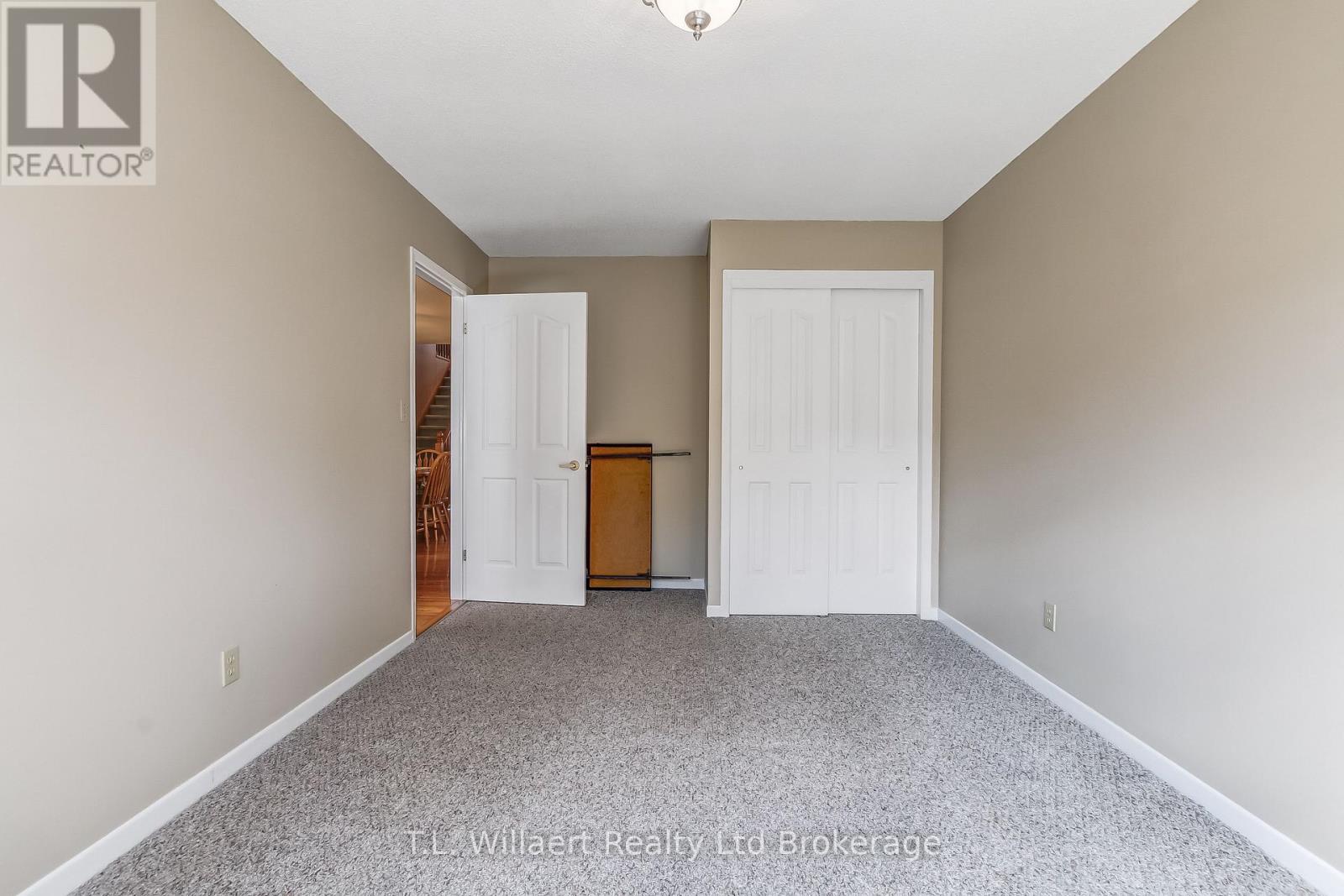 62 Edwin Crescent, Tillsonburg, Ontario N4G 5H6 - Photo 14 - X12437621