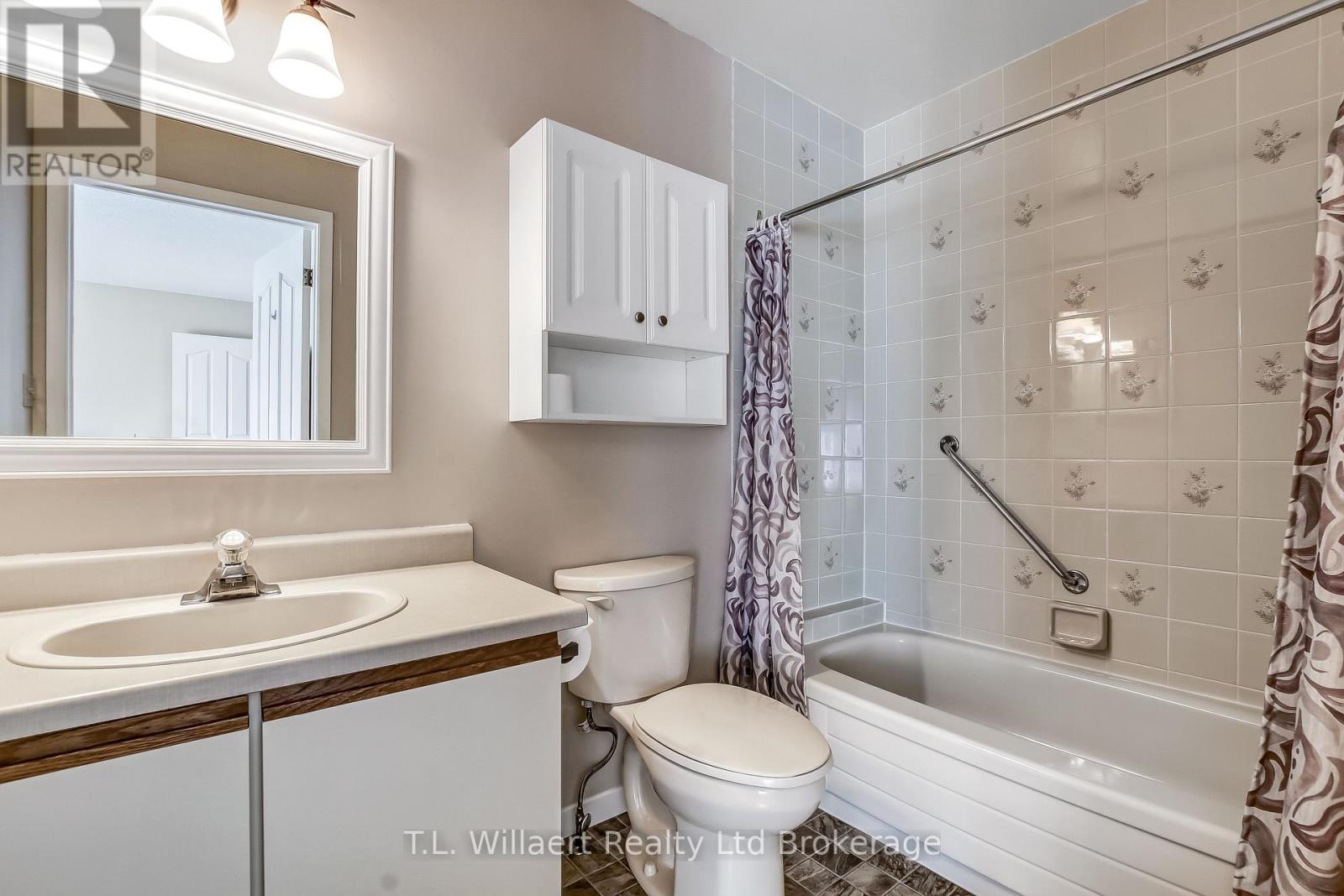 62 Edwin Crescent, Tillsonburg, Ontario N4G 5H6 - Photo 16 - X12437621