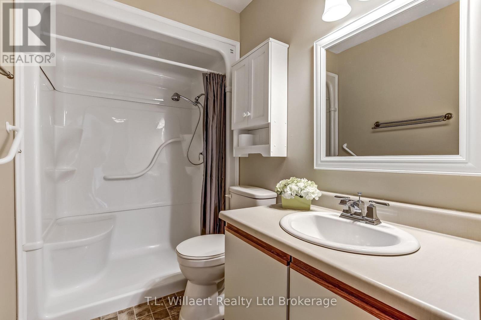 62 Edwin Crescent, Tillsonburg, Ontario N4G 5H6 - Photo 18 - X12437621