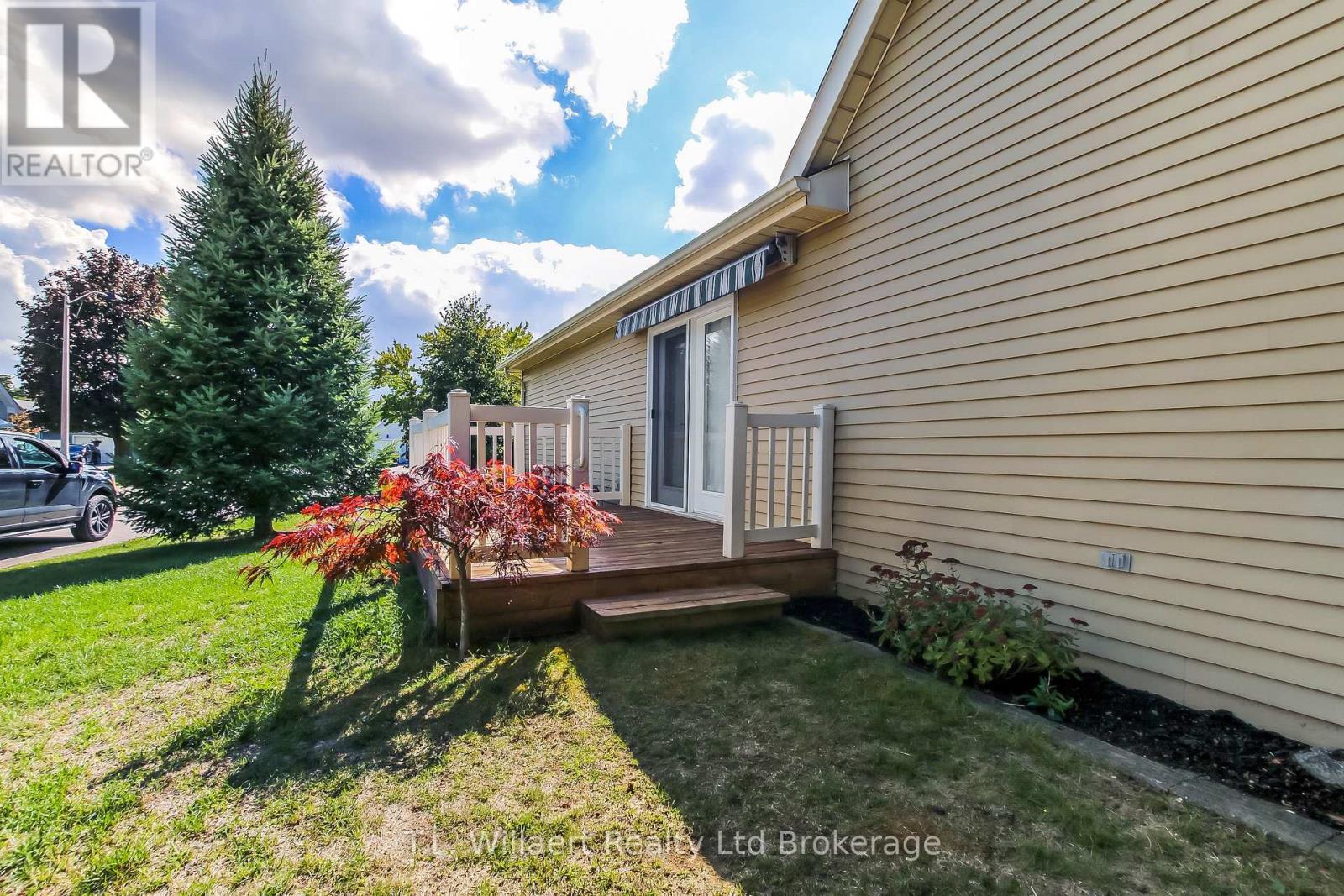 62 Edwin Crescent, Tillsonburg, Ontario N4G 5H6 - Photo 24 - X12437621