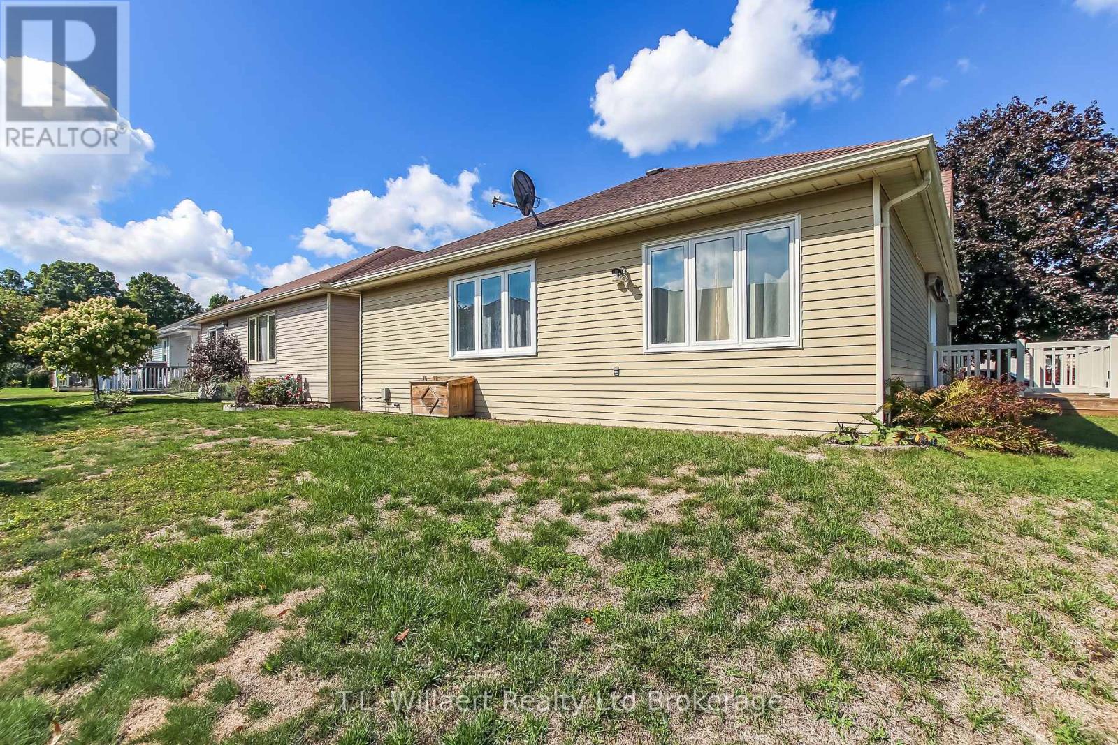 62 Edwin Crescent, Tillsonburg, Ontario N4G 5H6 - Photo 25 - X12437621