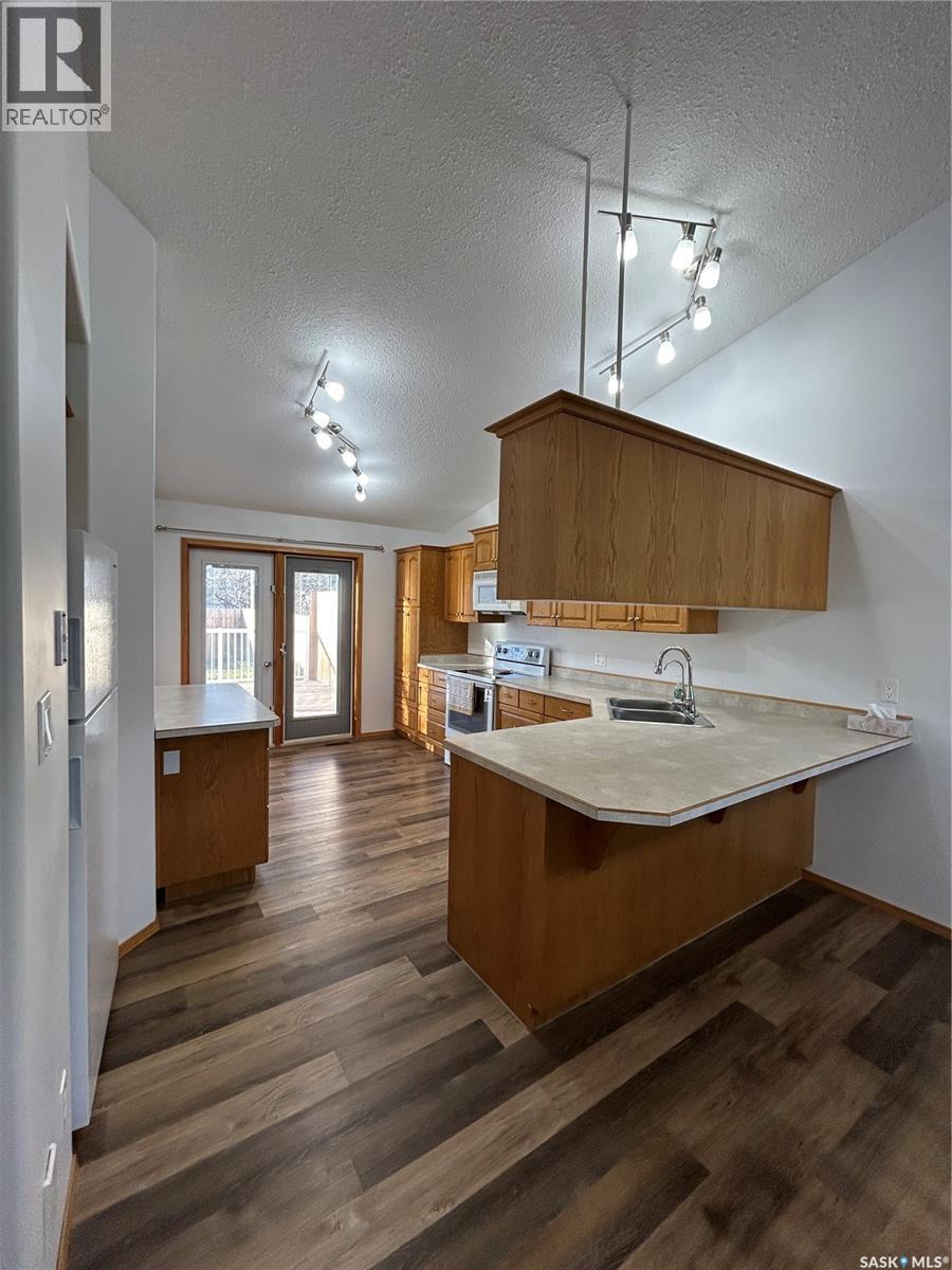 713 9th Street, Humboldt, Saskatchewan  S0K 2A0 - Photo 15 - SK024165