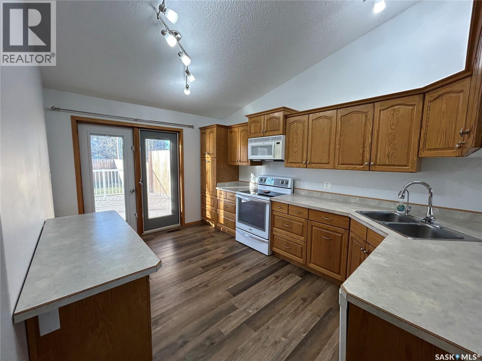 713 9th Street, Humboldt, Saskatchewan  S0K 2A0 - Photo 19 - SK024165