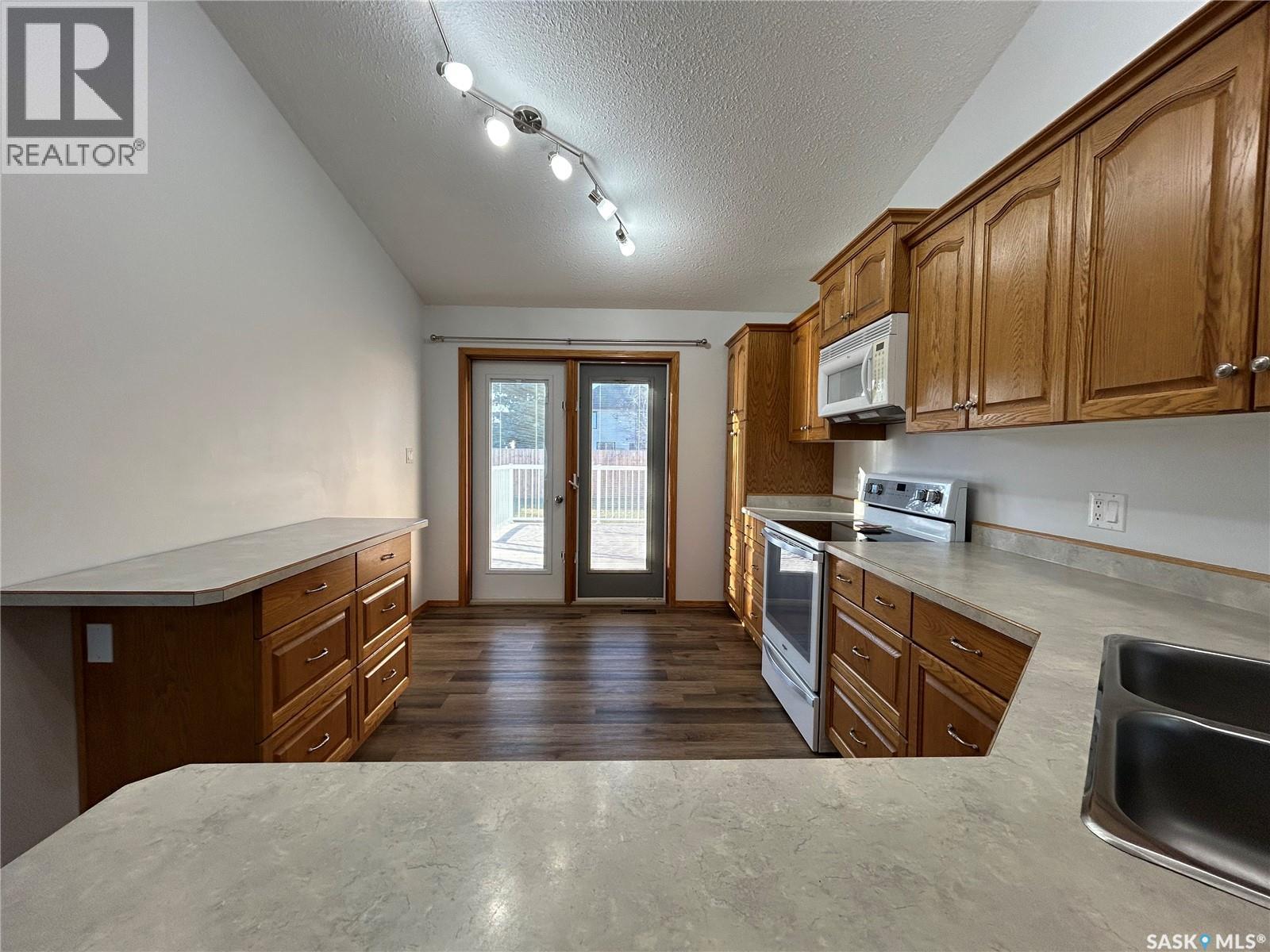 713 9th Street, Humboldt, Saskatchewan  S0K 2A0 - Photo 20 - SK024165