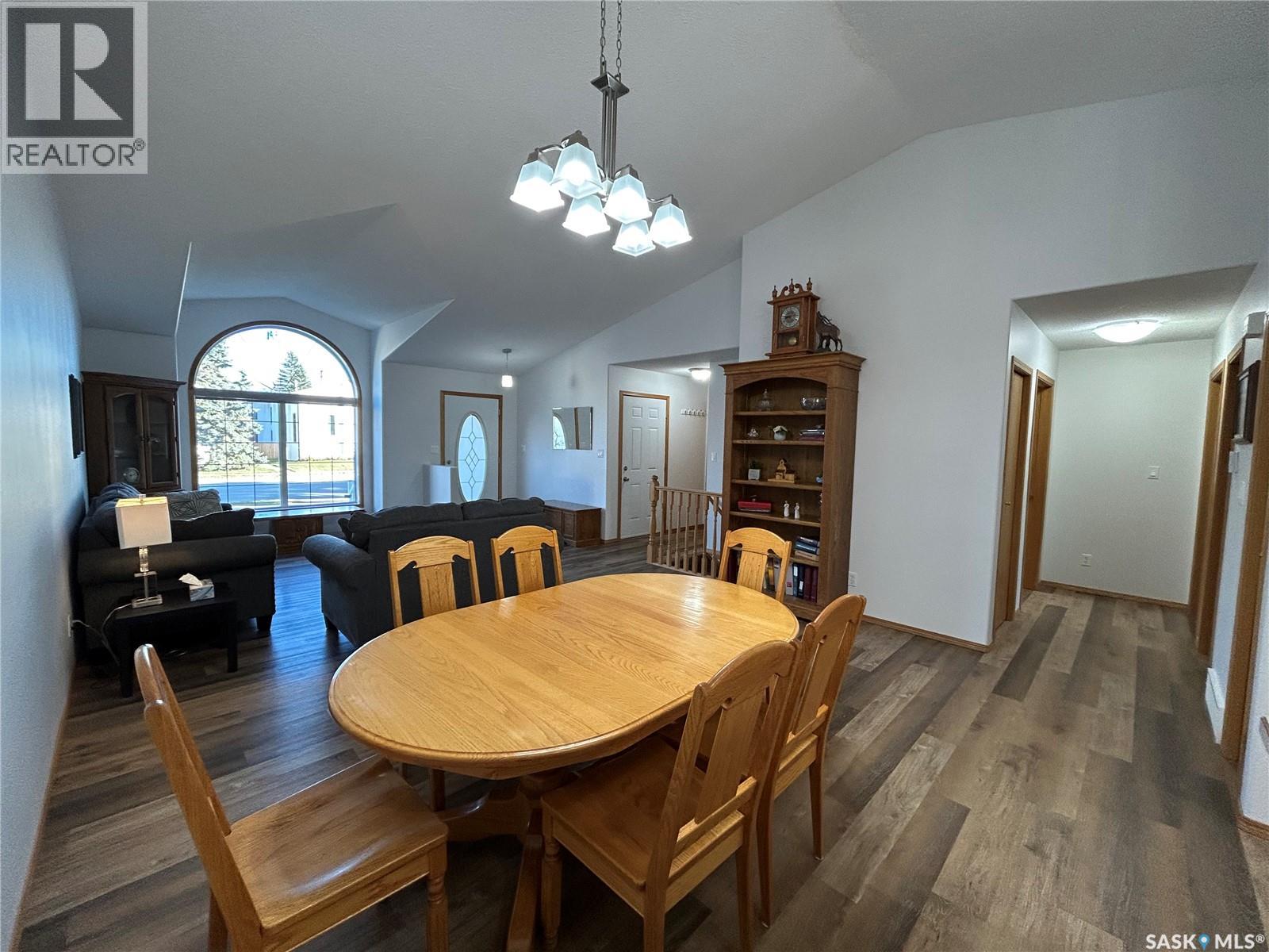 713 9th Street, Humboldt, Saskatchewan  S0K 2A0 - Photo 9 - SK024165