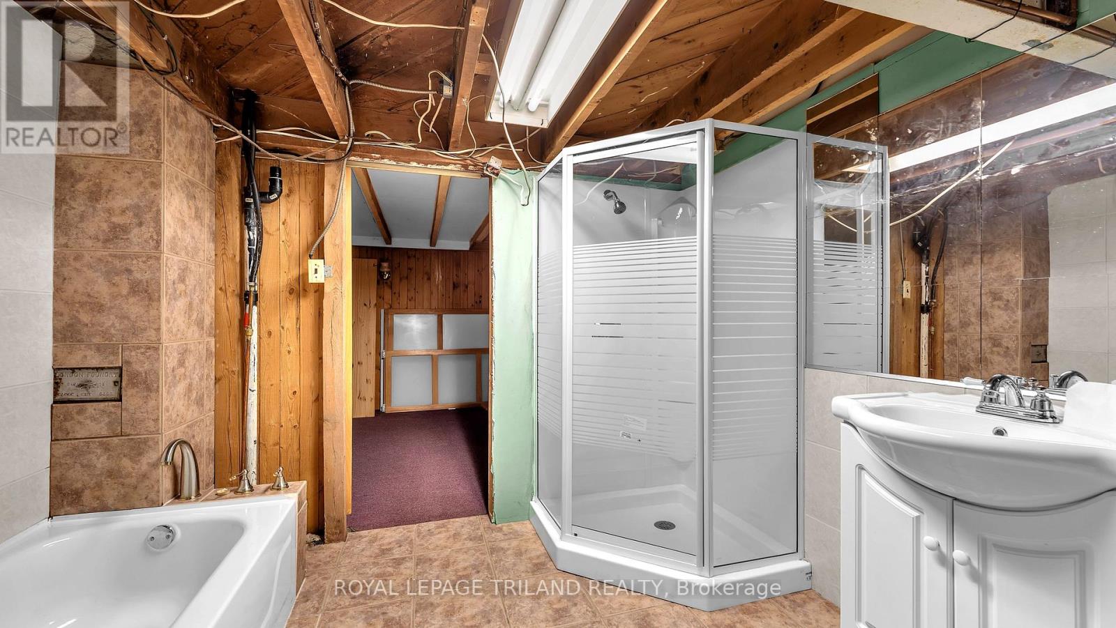 1041 Hamilton Road, London East, Ontario  N5W 1A7 - Photo 20 - X12413957