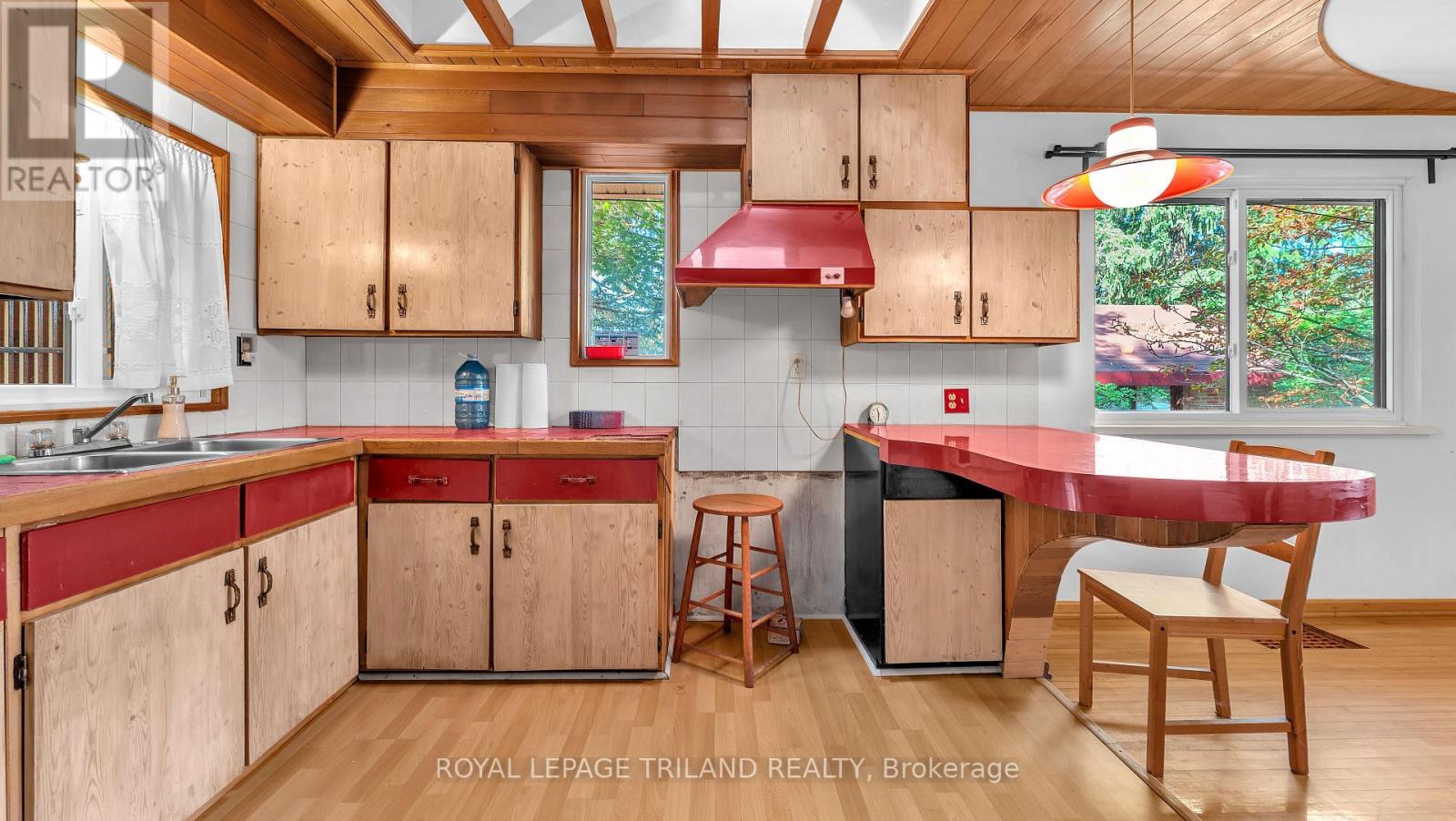 1041 Hamilton Road, London East, Ontario  N5W 1A7 - Photo 6 - X12413957